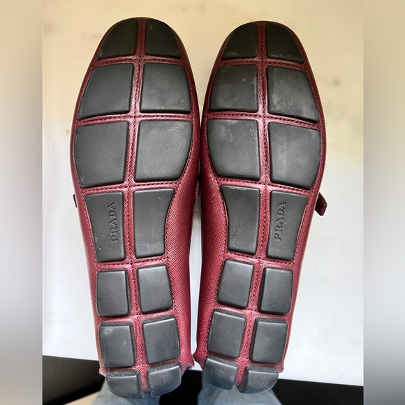 Prada Saffiano Burgandy drivers / loafers - Picture 11 of 11